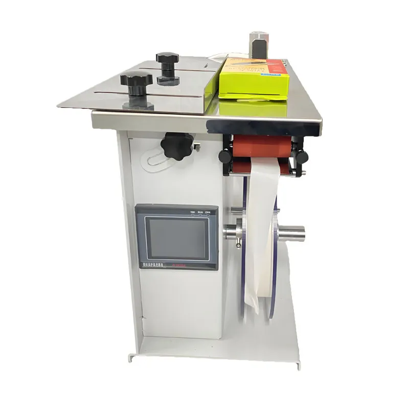 What are the common reasons for the continuous labeling problem in the semi-automatic corner sealing labeling machine?