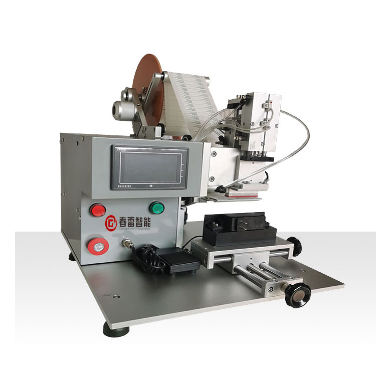 Semi - automatic cooling fan plane labeling machine