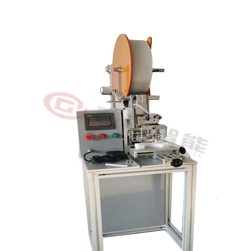 Semi-automatic sponge strip sticking machine for KN94 mask