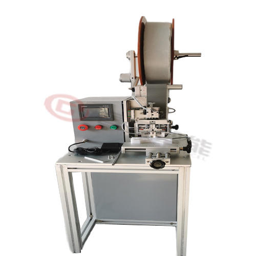 Semi-automatic sponge strip sticking machine for KN95 mask